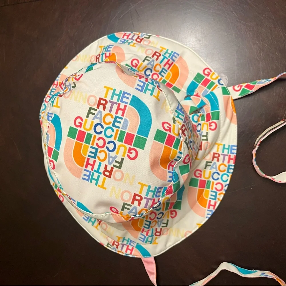 New Gucci North Face Logo Double Sided Bucket Hat Size M - Picture 6 of 16